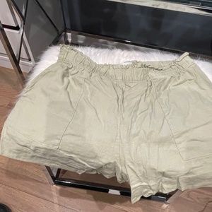 Abercrombie pale green shorts
